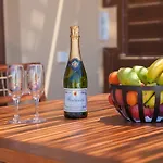 Apartmán La Perla Di Barla Seafront Kánalos