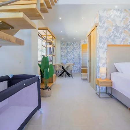 La Perla Di Barla Seafront * Kánalos