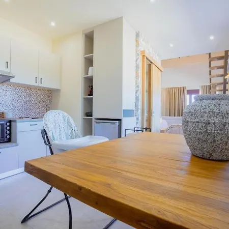 La Perla Di Barla Seafront Apartment