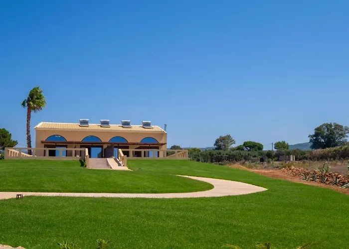 La Perla Di Barla Seafront 公寓